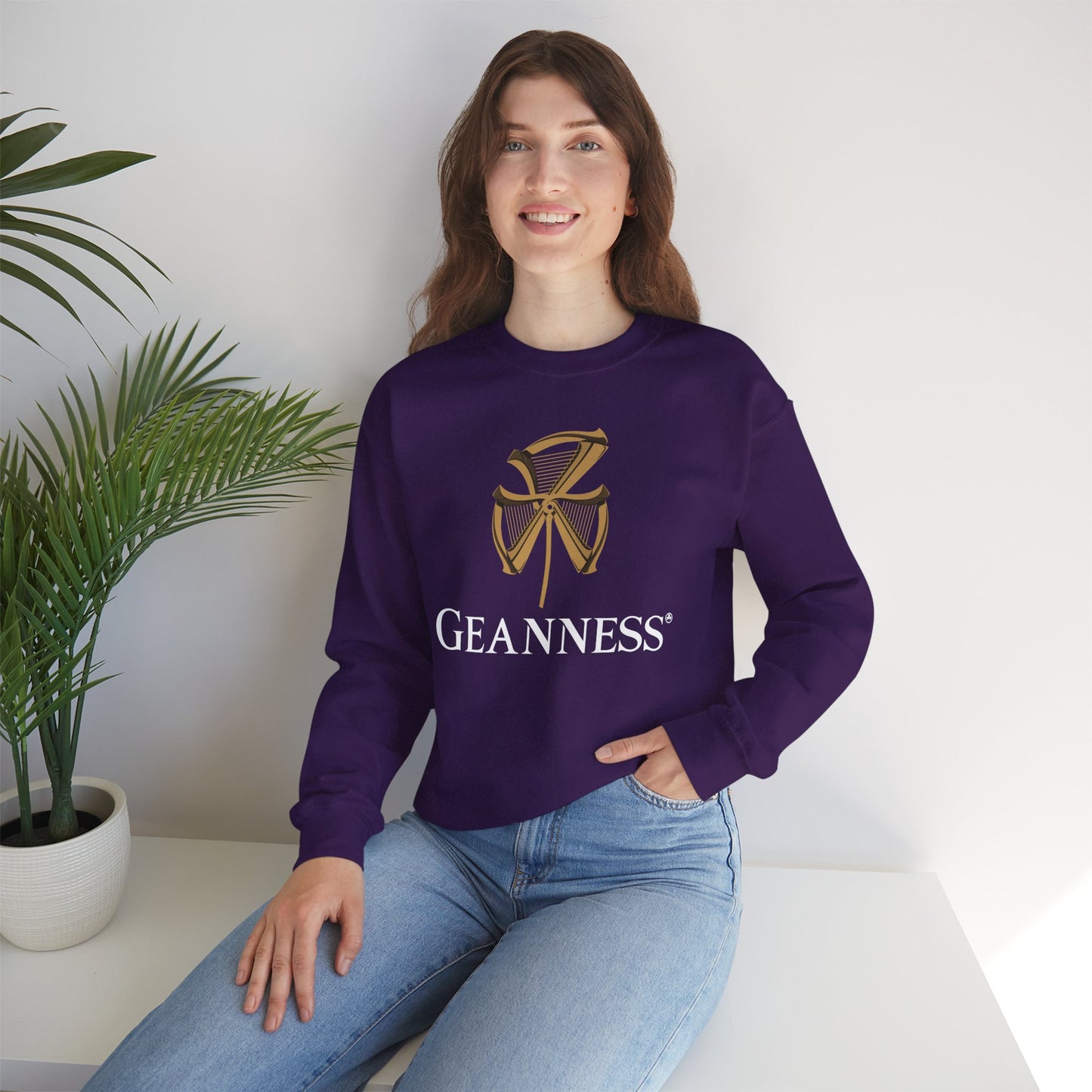GEANNESS Unisex Heavy Blend Crewneck Sweatshirt