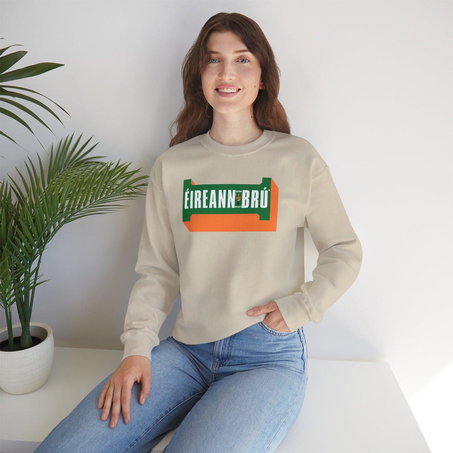ÉIREANN BRÚ Unisex Heavy Blend™ Crewneck Sweatshirt