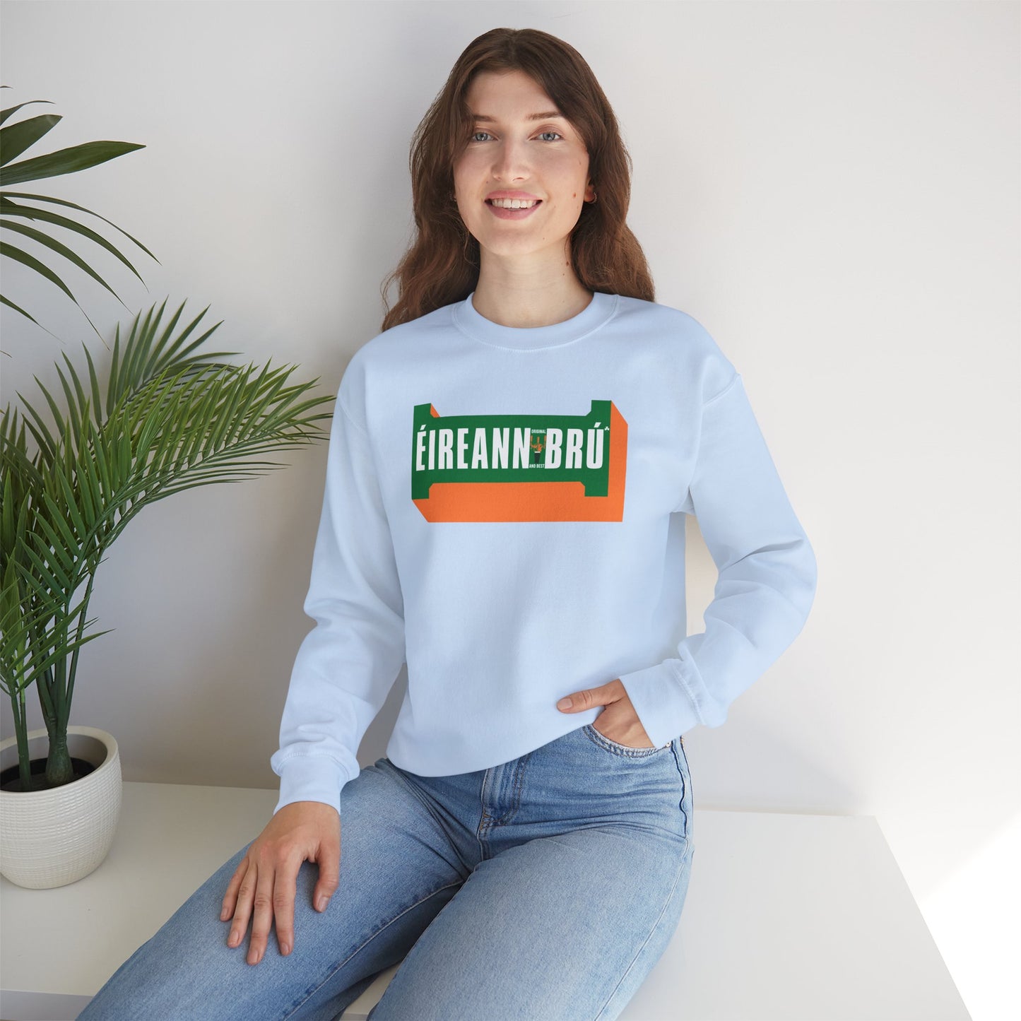 ÉIREANN BRÚ Unisex Heavy Blend™ Crewneck Sweatshirt