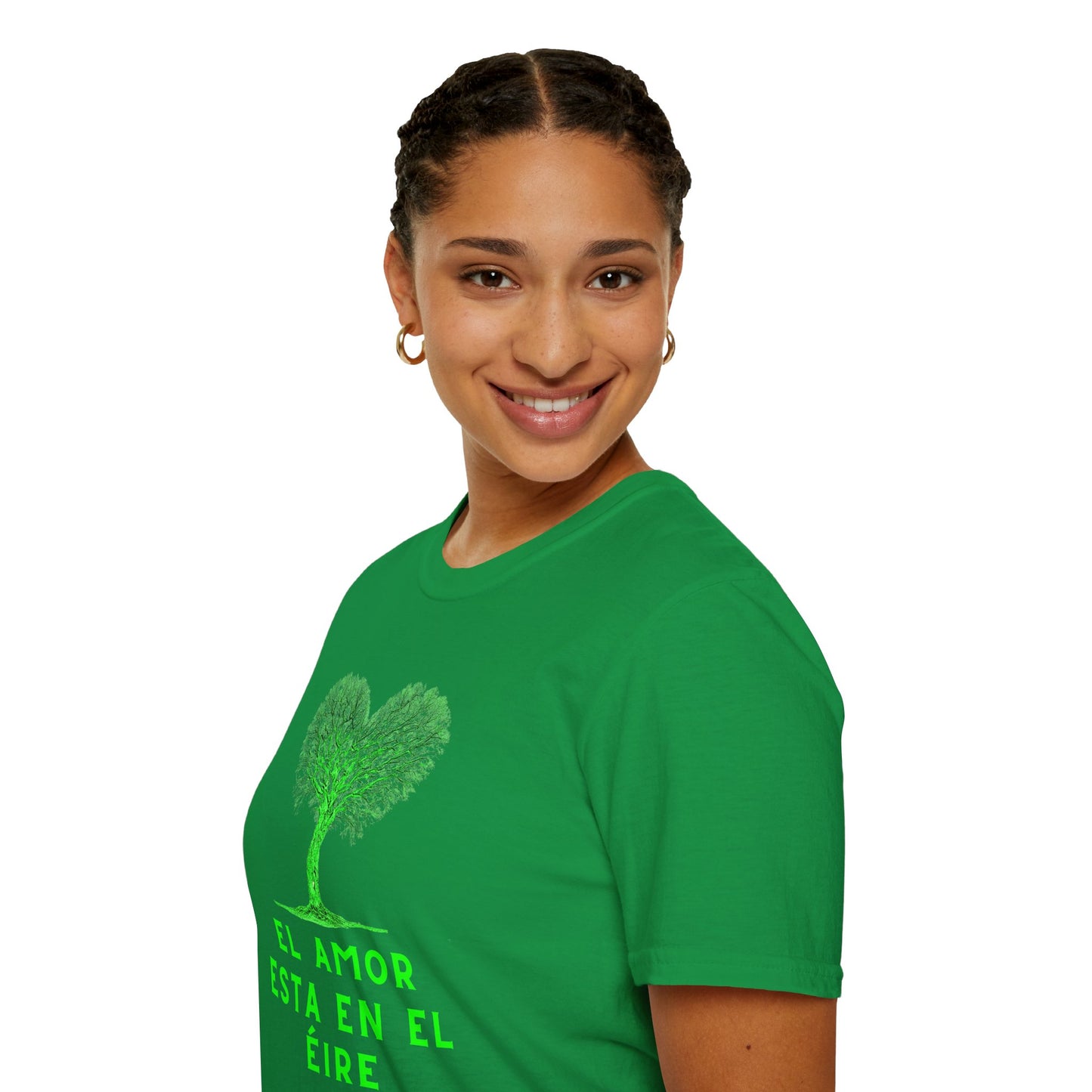 EL AMOR ESTA EN EL ÉIRE Unisex Softstyle 100% Coton T-Shirt