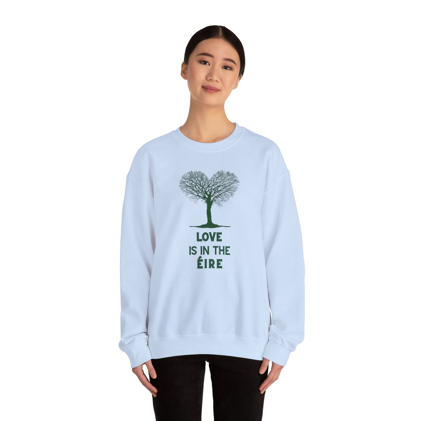 LOVE IS IN THE ÉIRE Unisex Heavy Blend™ Crewneck Sweatshirt