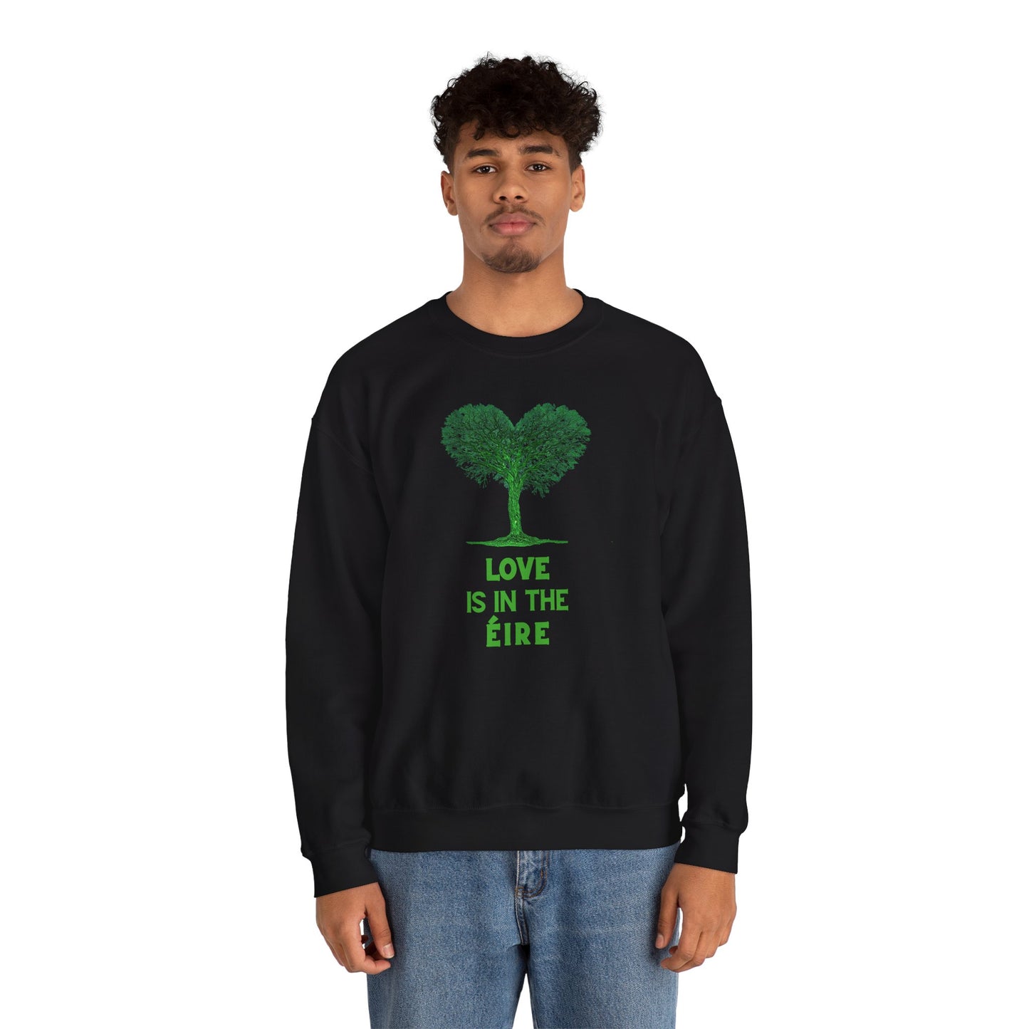 LOVE IS IN THE ÉIRE Unisex Heavy Blend™ Crewneck Sweatshirt