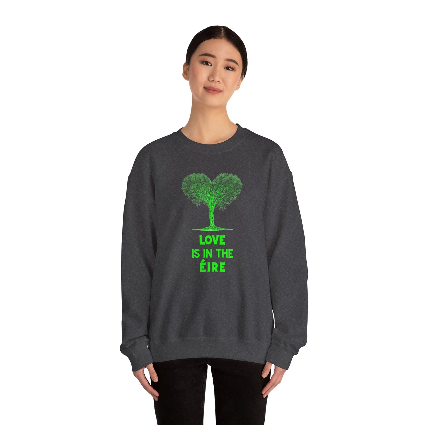 LOVE IS IN THE ÉIRE Unisex Heavy Blend™ Crewneck Sweatshirt