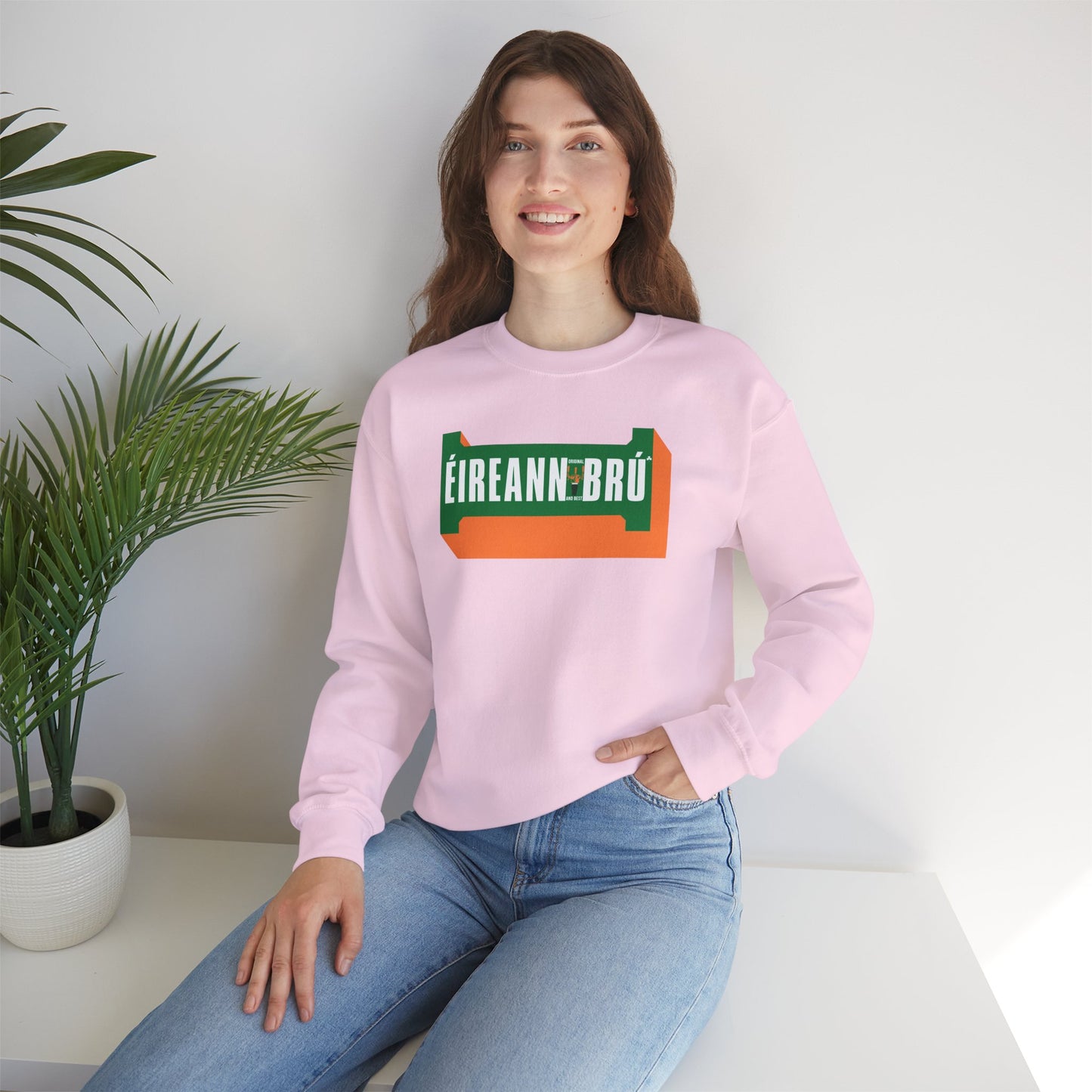 ÉIREANN BRÚ Unisex Heavy Blend™ Crewneck Sweatshirt
