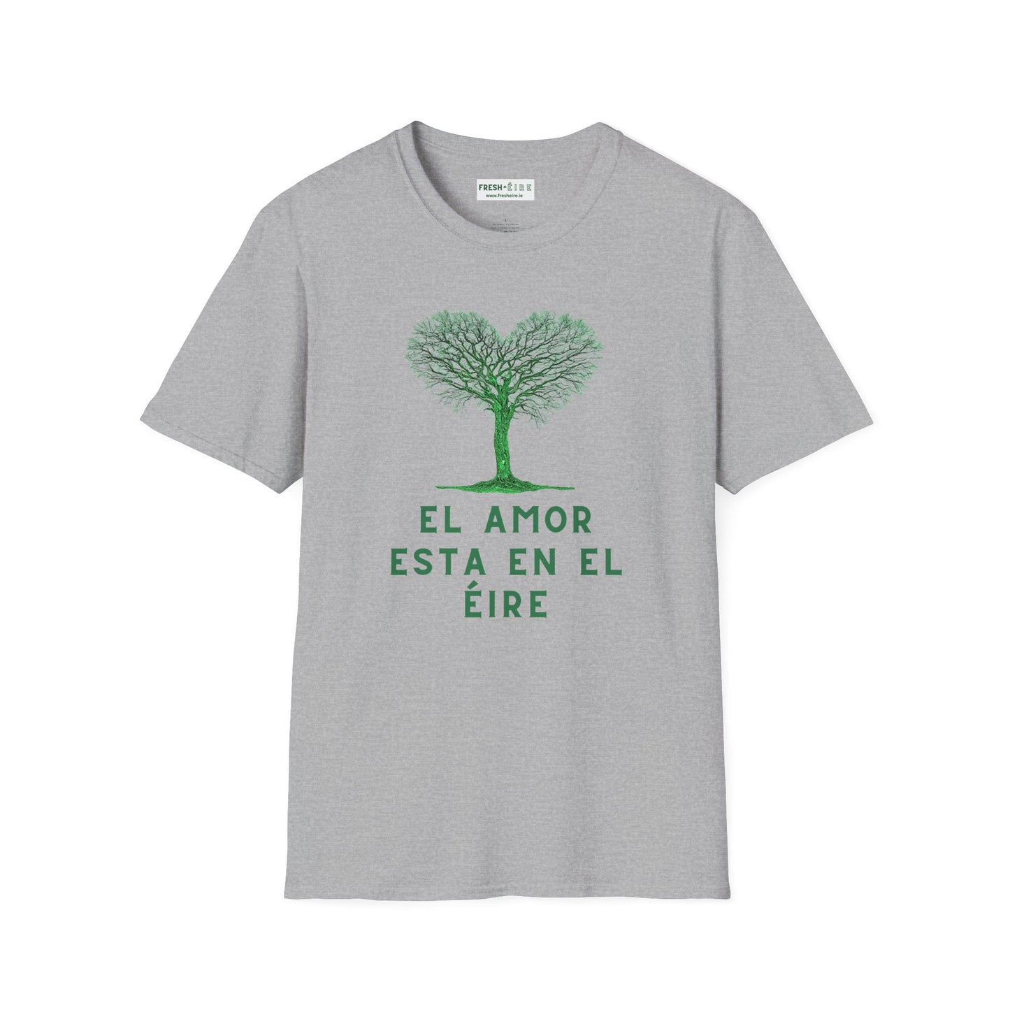 EL AMOR ESTA EN EL ÉIRE Unisex Softstyle 100% Coton T-Shirt