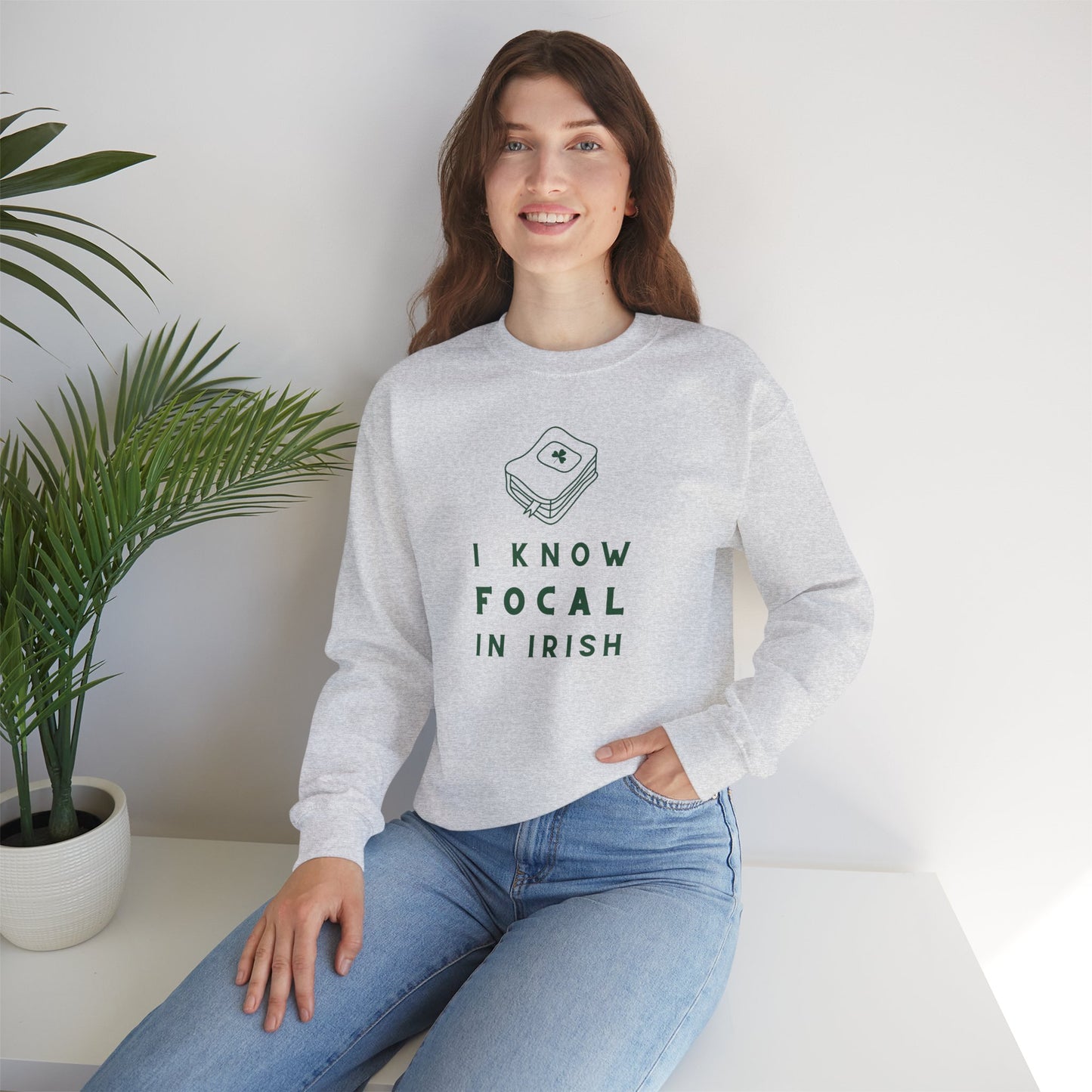 I KNOW FOCAL IN IRISH Unisex Heavy Blend™ Crewneck Sweatshirt
