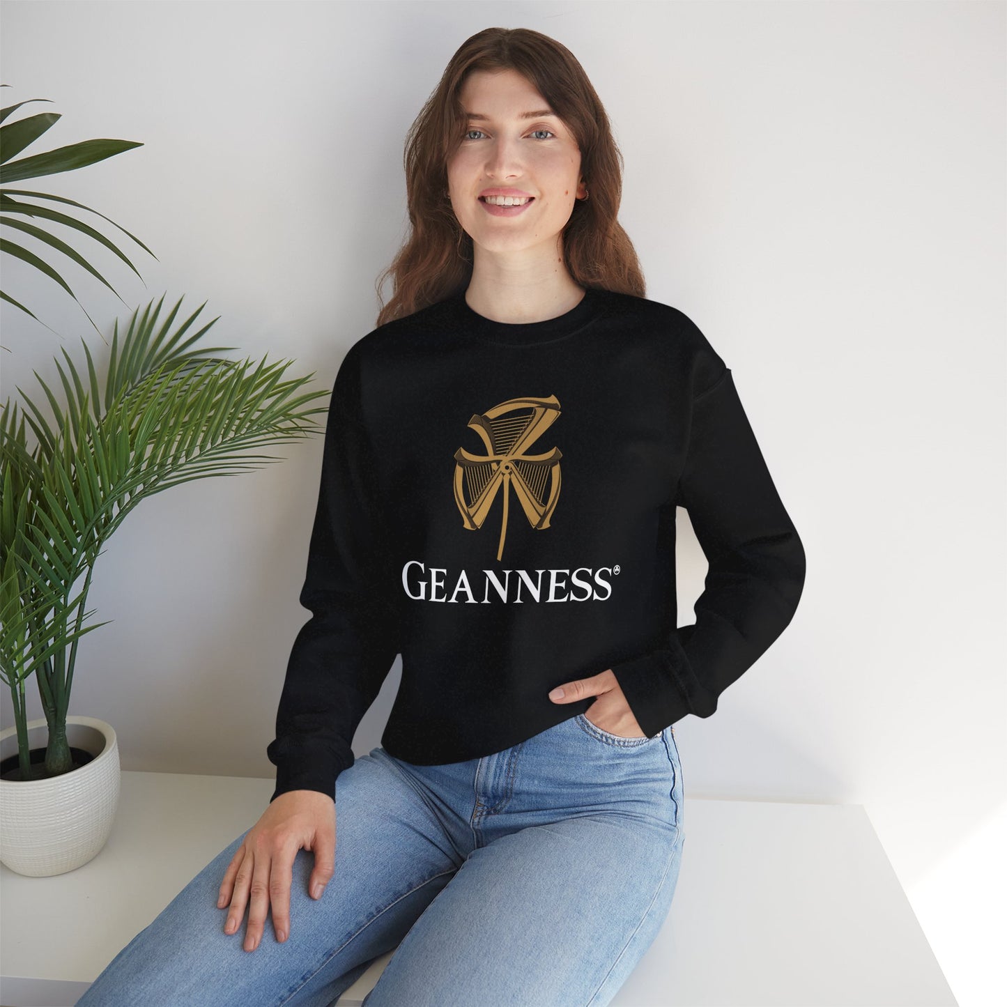 GEANNESS Unisex Heavy Blend Crewneck Sweatshirt