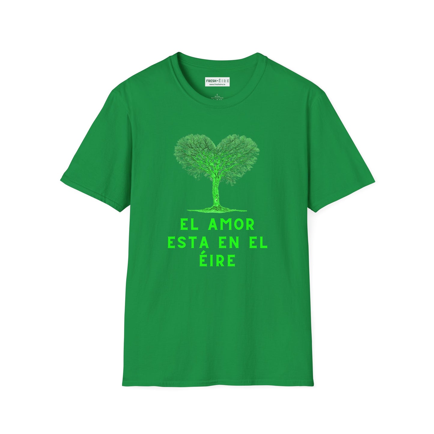 EL AMOR ESTA EN EL ÉIRE Unisex Softstyle 100% Coton T-Shirt