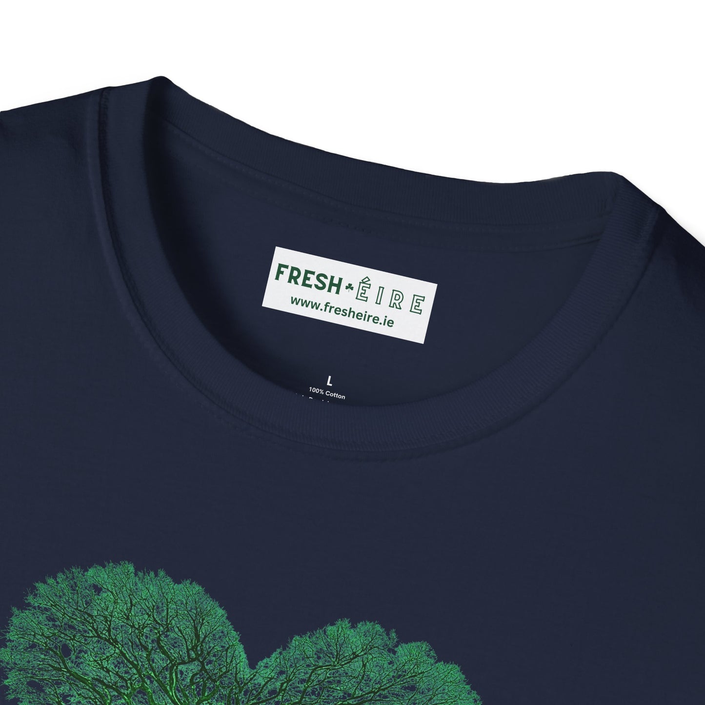 EL AMOR ESTA EN EL ÉIRE Unisex Softstyle 100% Coton T-Shirt