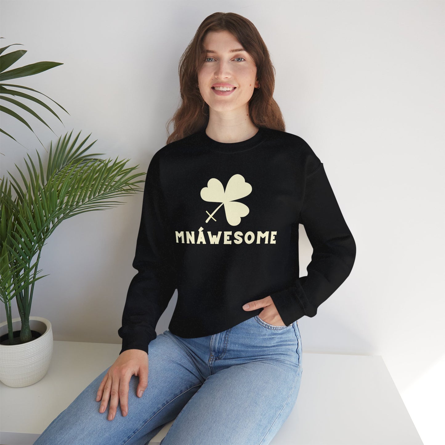 MNÁWESOME Unisex Heavy Blend Crewneck Sweatshirt