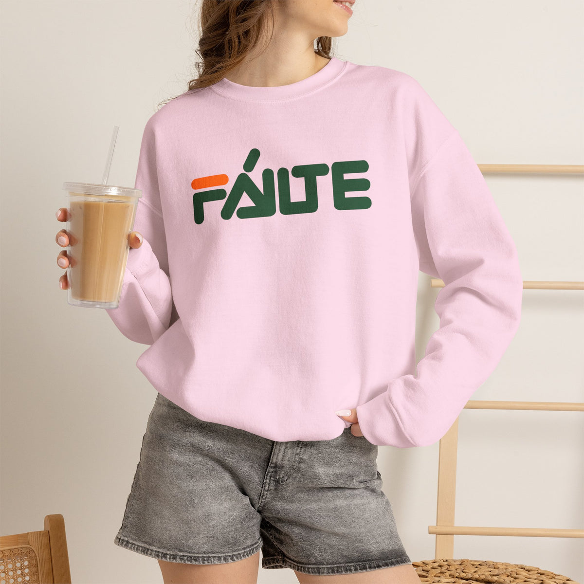 FÁILTE Unisex Heavy Blend™ Crewneck Sweatshirt