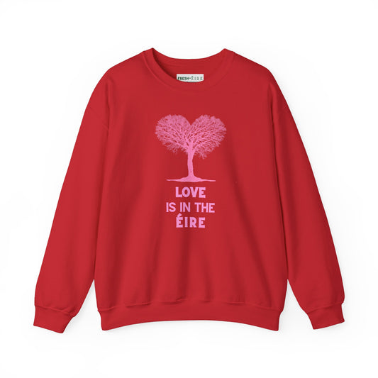 LOVE IS IN THE ÉIRE V DAY Unisex Heavy Blend™ Crewneck Sweatshirt