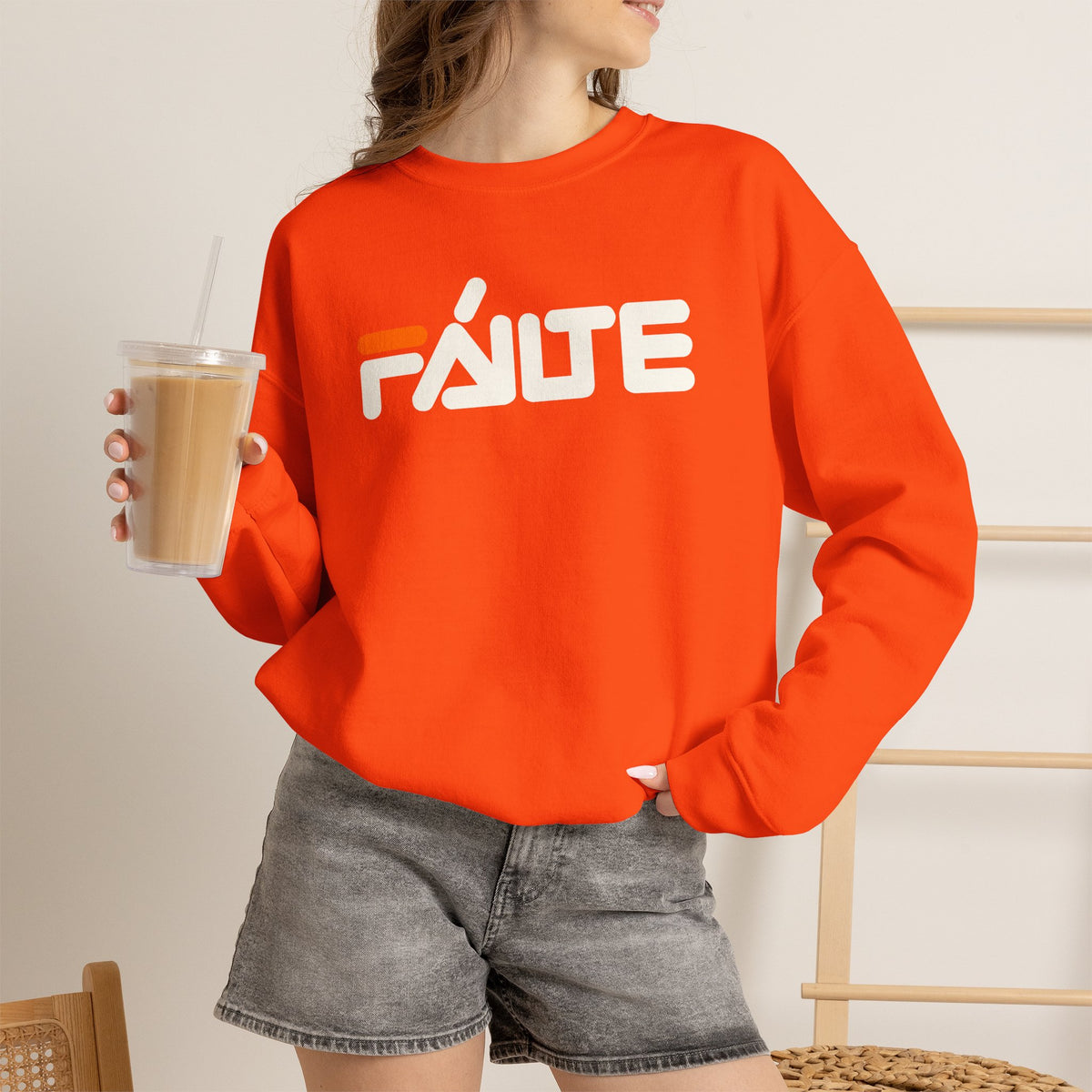 FÁILTE Unisex Heavy Blend™ Crewneck Sweatshirt