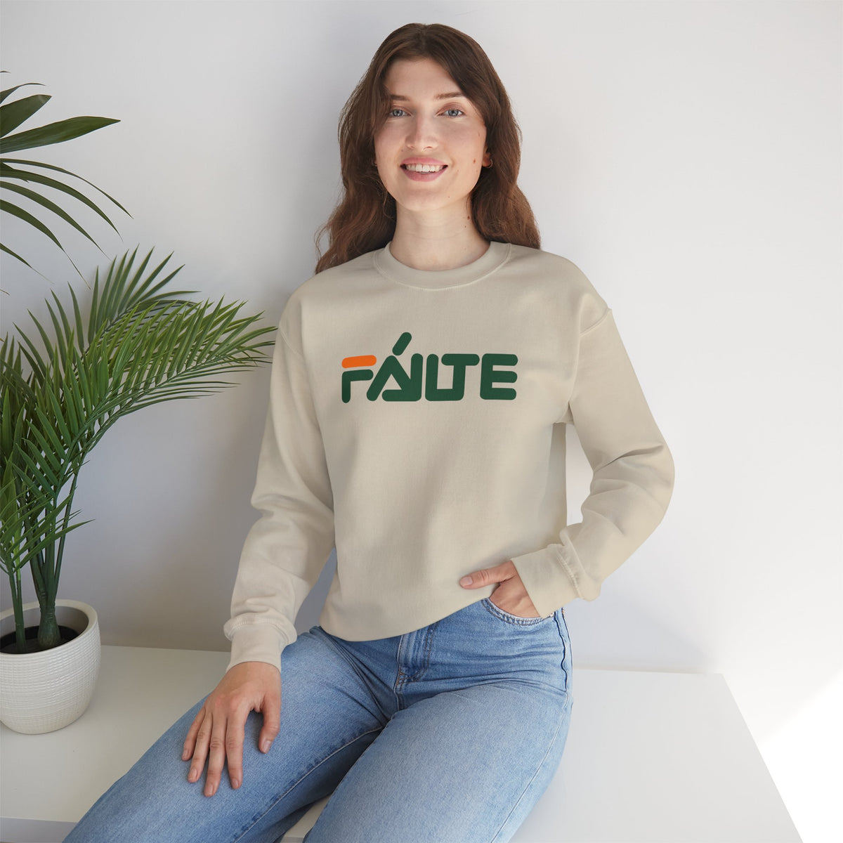 FÁILTE Unisex Heavy Blend™ Crewneck Sweatshirt