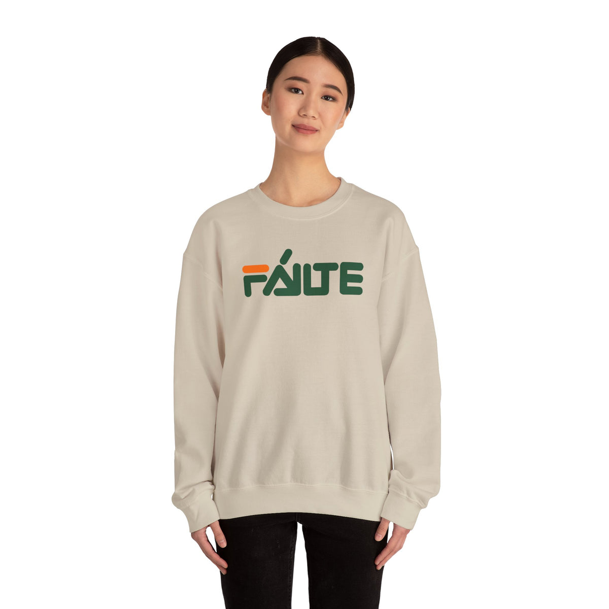 FÁILTE Unisex Heavy Blend™ Crewneck Sweatshirt