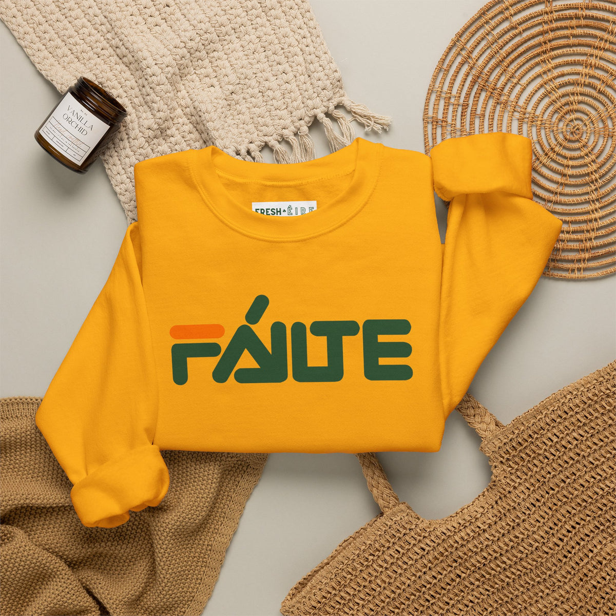 FÁILTE Unisex Heavy Blend™ Crewneck Sweatshirt