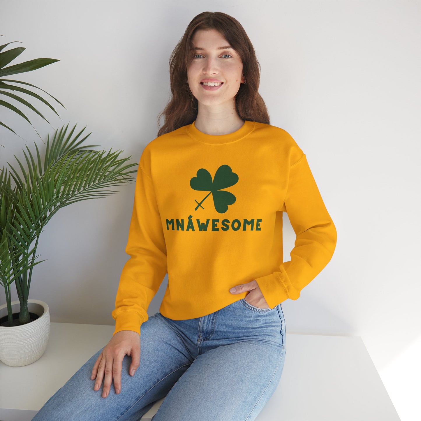 MNÁWESOME Unisex Heavy Blend Crewneck Sweatshirt
