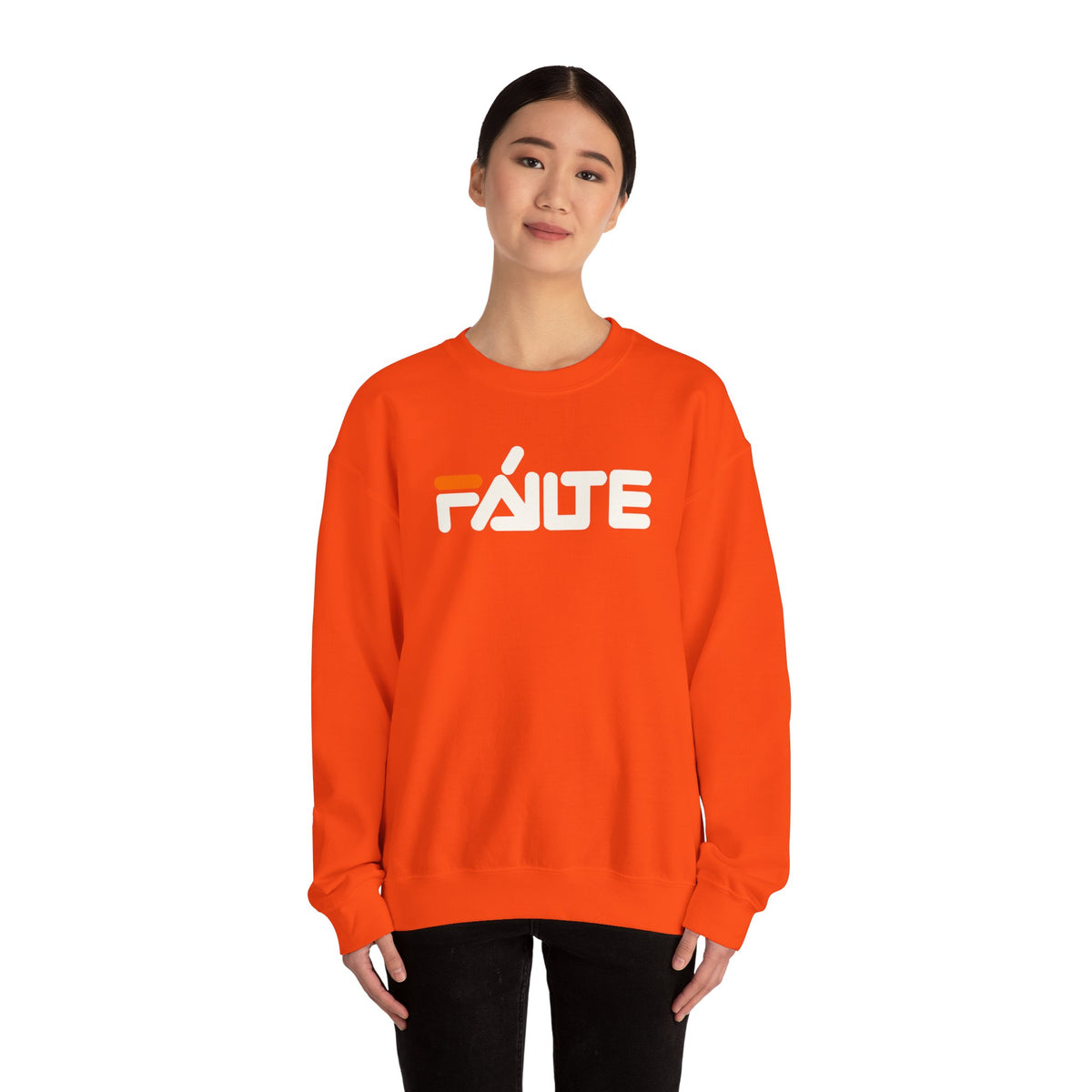 FÁILTE Unisex Heavy Blend™ Crewneck Sweatshirt