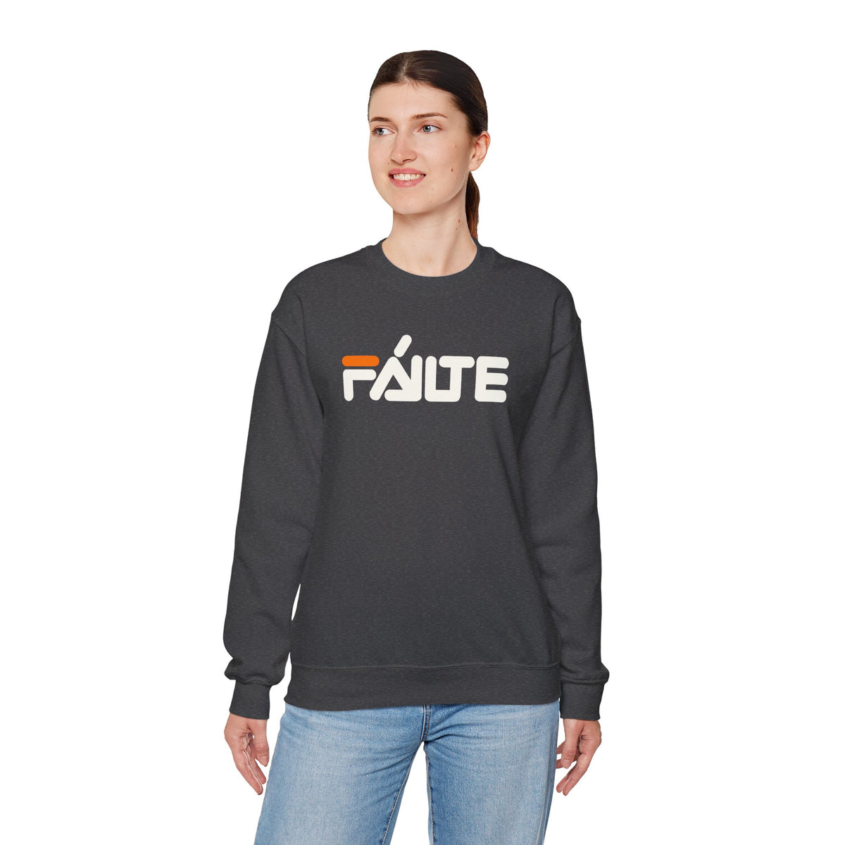 FÁILTE Unisex Heavy Blend™ Crewneck Sweatshirt