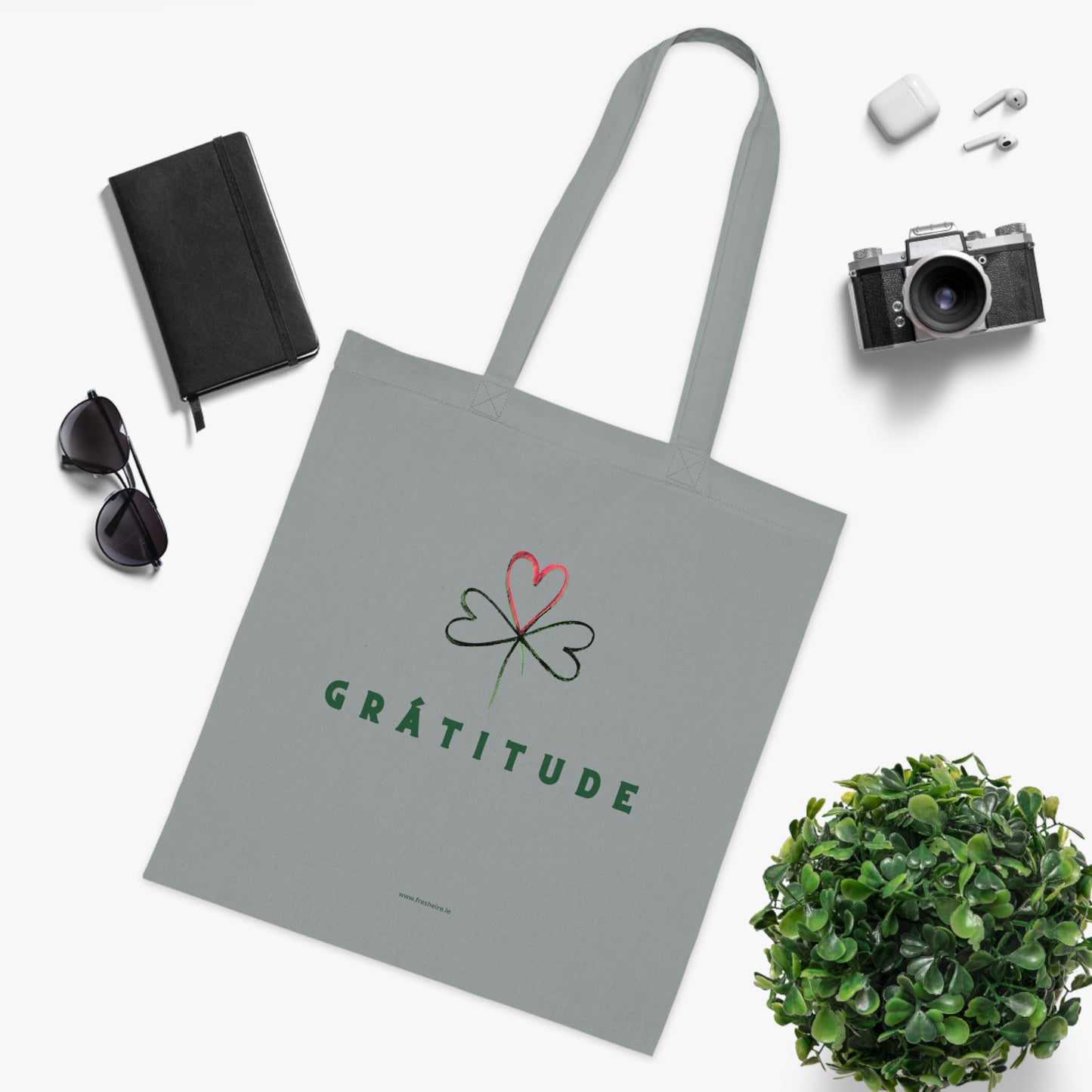 GRÁTITUDE Woven Tote Bag