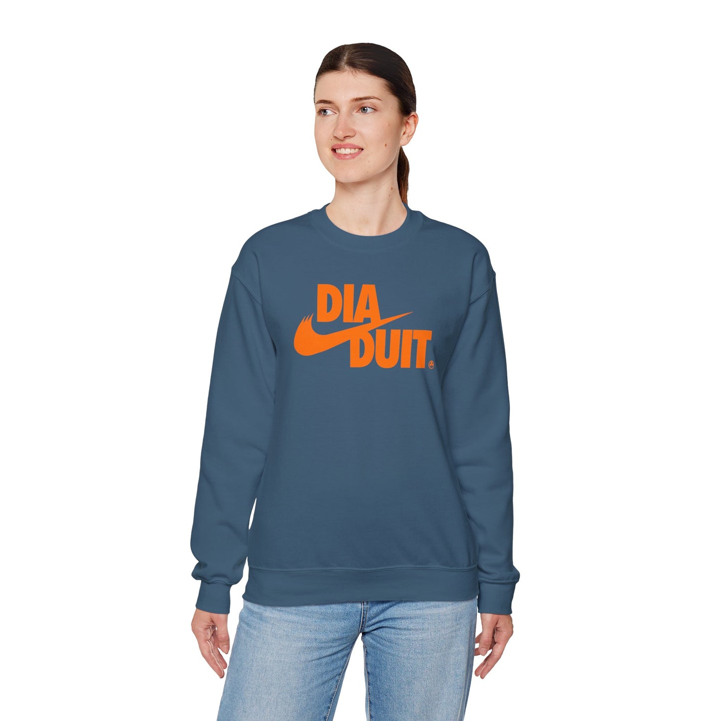 DIA DUIT Unisex Heavy Blend™ Crewneck Sweatshirt