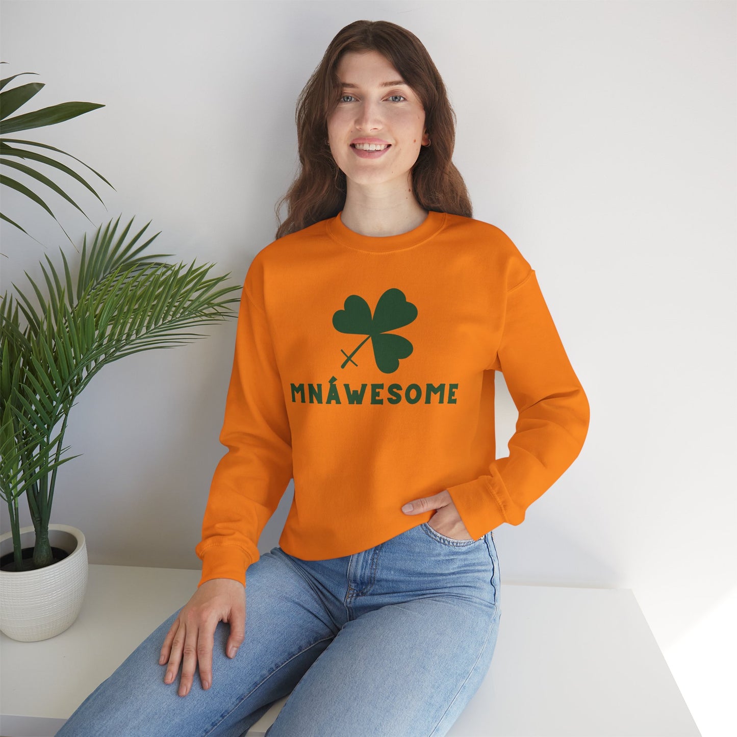 MNÁWESOME Unisex Heavy Blend Crewneck Sweatshirt
