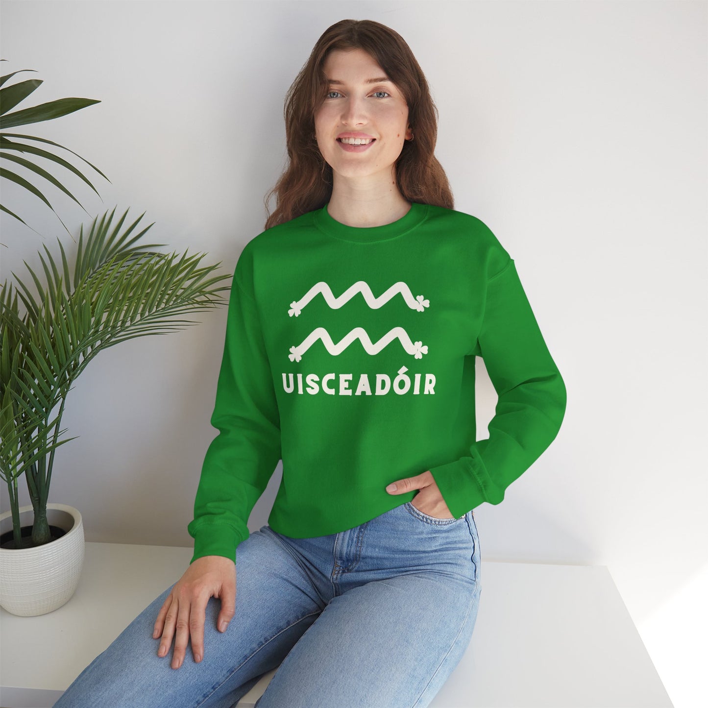 UISCEADÓIR Unisex Heavy Blend™ Crewneck Sweatshirt