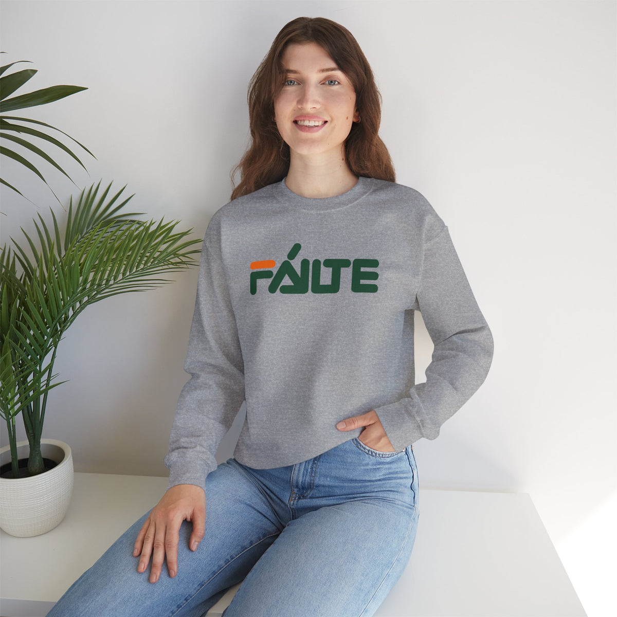 FÁILTE Unisex Heavy Blend™ Crewneck Sweatshirt