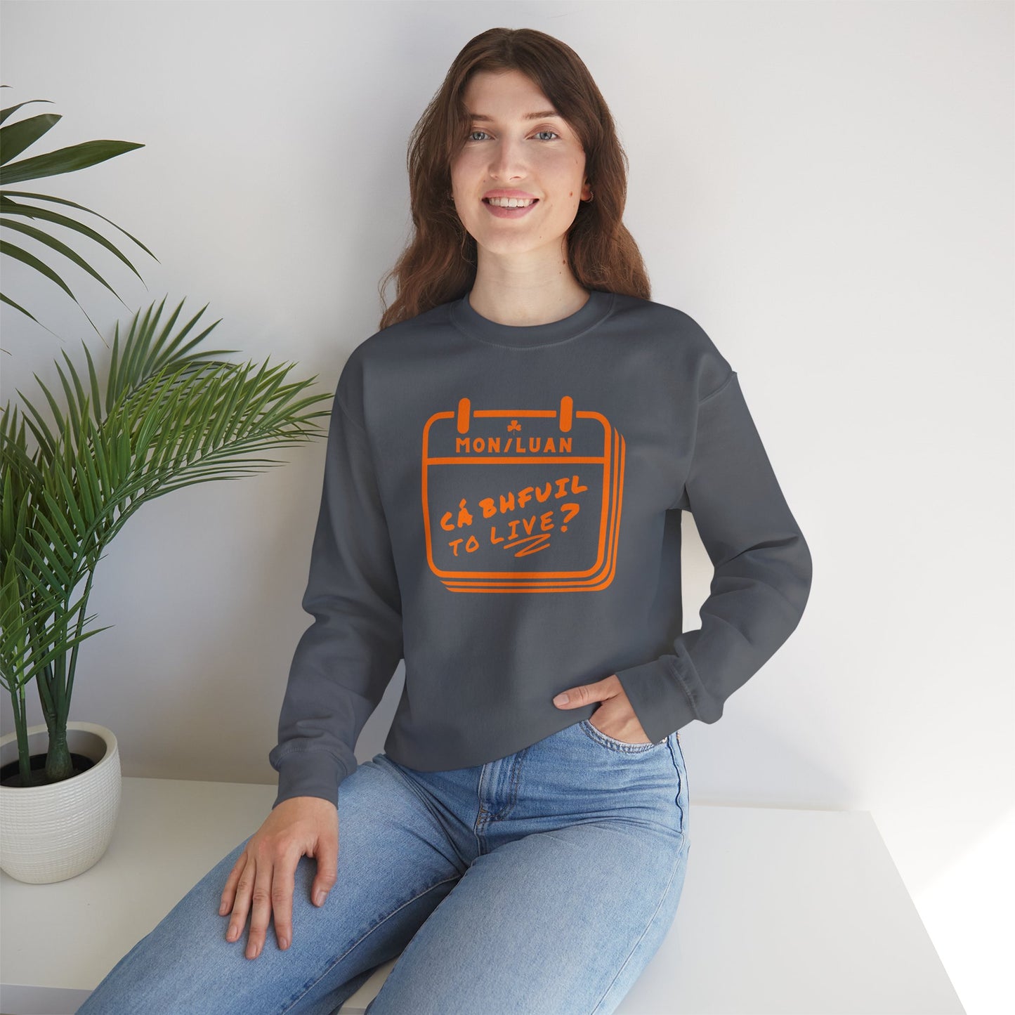CÁ BHFUIL TO LIVE? Unisex Heavy Blend™ Crewneck Sweatshirt
