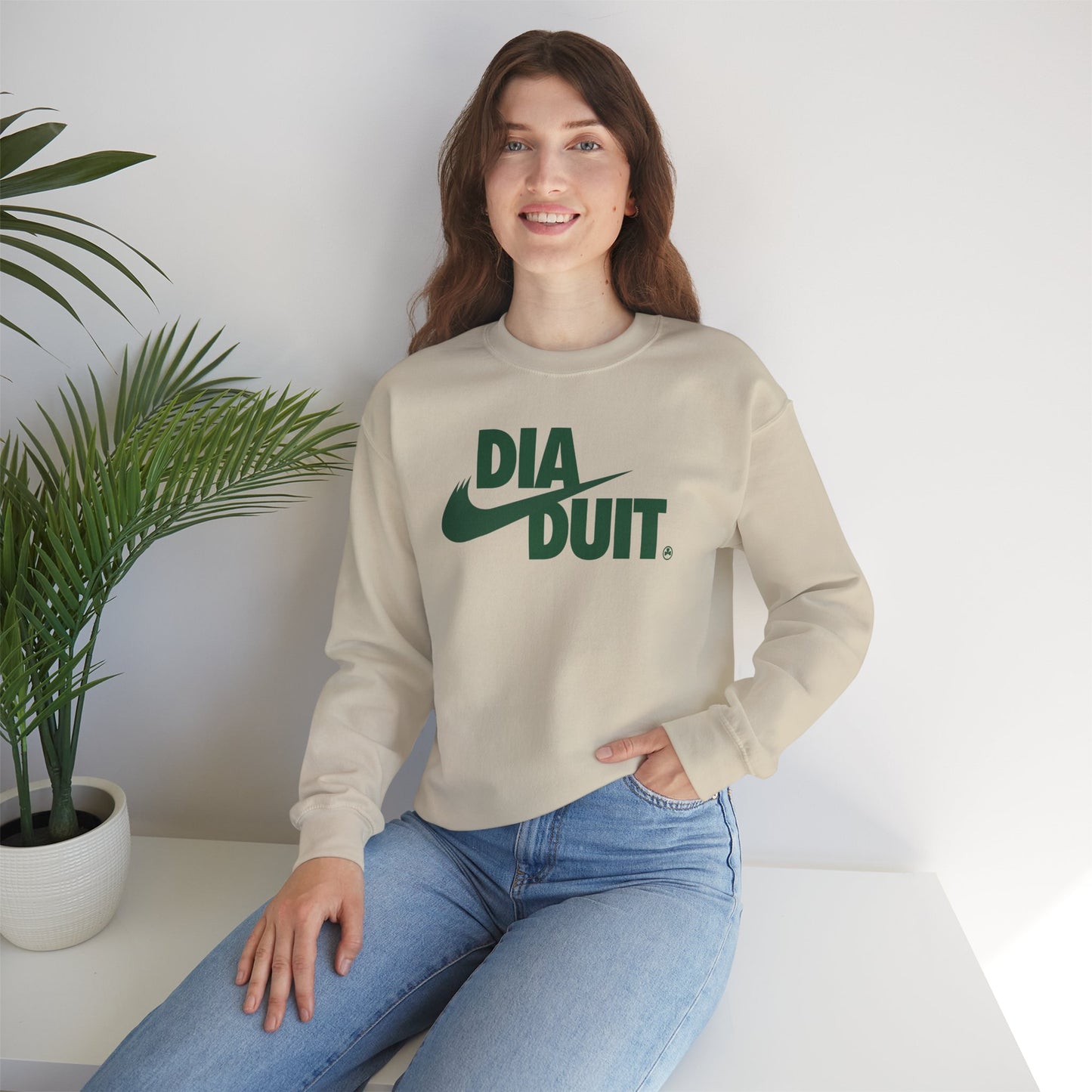 DIA DUIT Unisex Heavy Blend™ Crewneck Sweatshirt