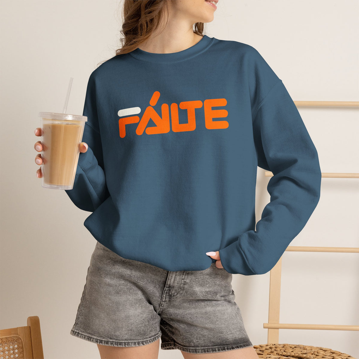 FÁILTE Unisex Heavy Blend™ Crewneck Sweatshirt