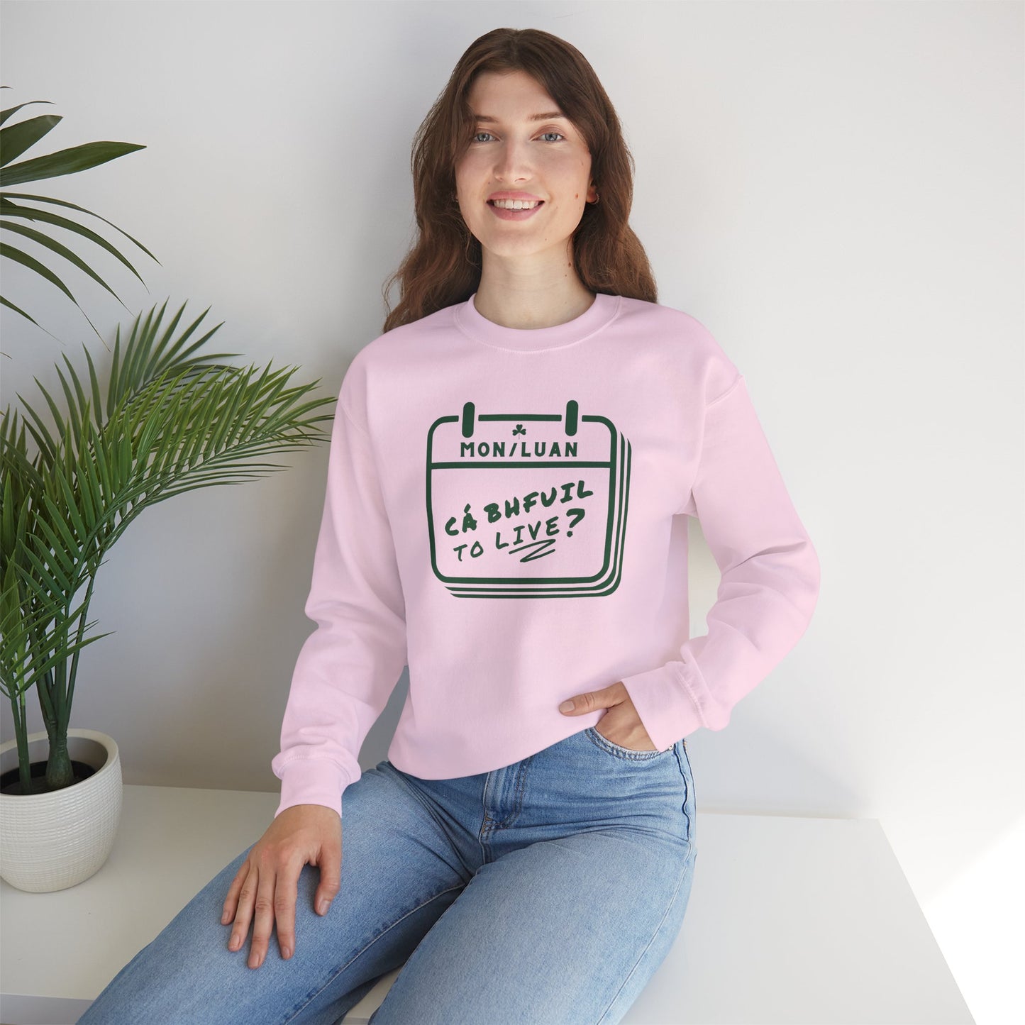 CÁ BHFUIL TO LIVE? Unisex Heavy Blend™ Crewneck Sweatshirt