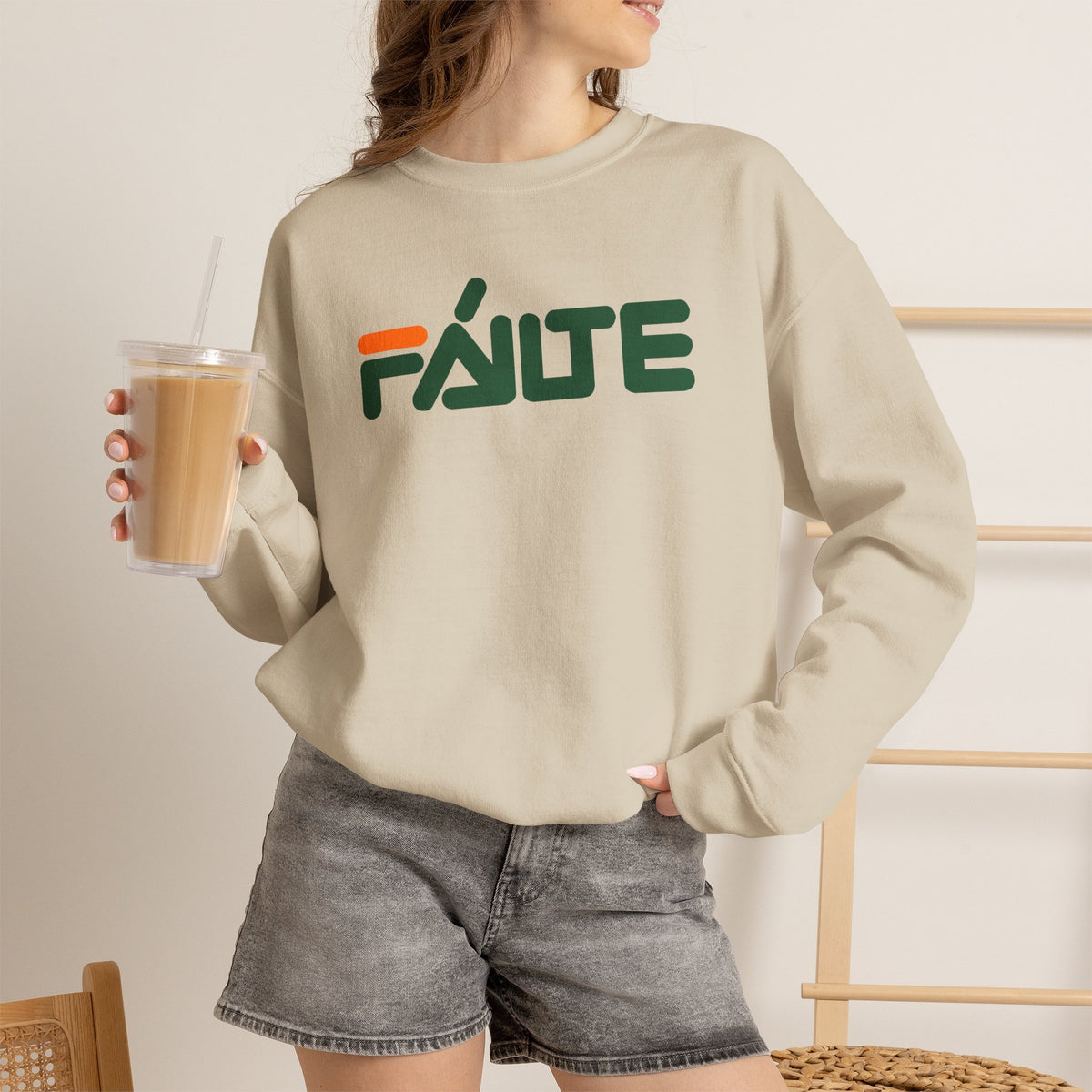 FÁILTE Unisex Heavy Blend™ Crewneck Sweatshirt