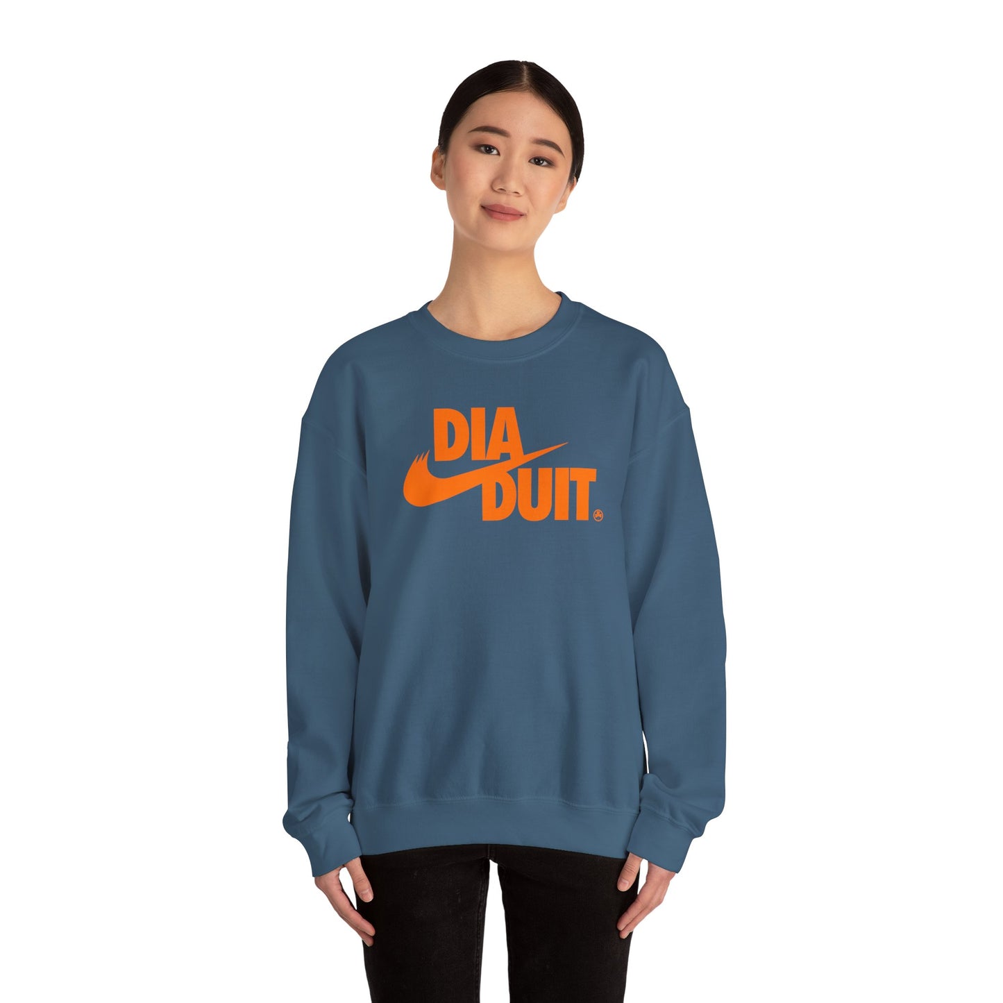 DIA DUIT Unisex Heavy Blend™ Crewneck Sweatshirt