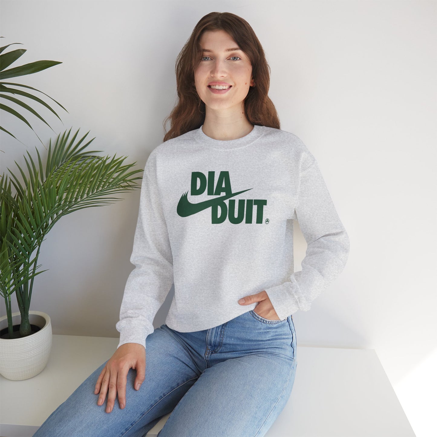 DIA DUIT Unisex Heavy Blend™ Crewneck Sweatshirt