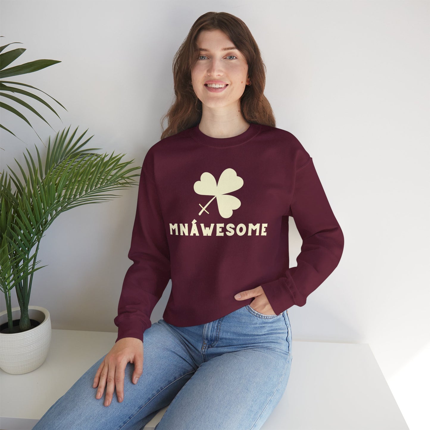 MNÁWESOME Unisex Heavy Blend Crewneck Sweatshirt