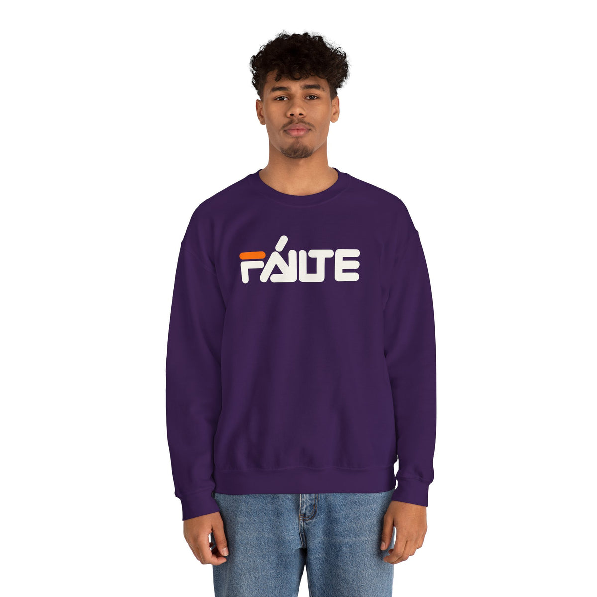FÁILTE Unisex Heavy Blend™ Crewneck Sweatshirt