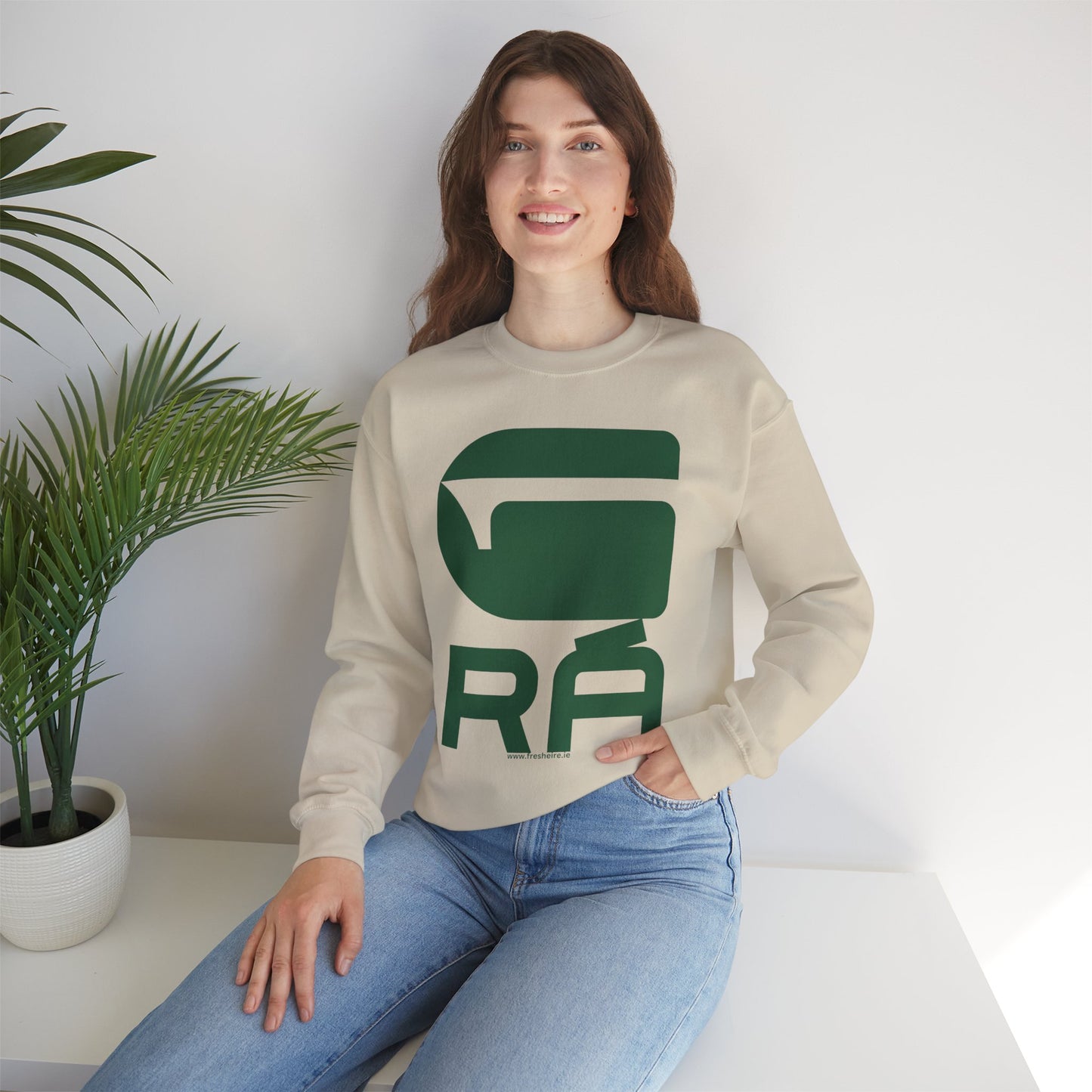 G-RÁ Unisex Heavy Blend™ Crewneck Sweatshirt