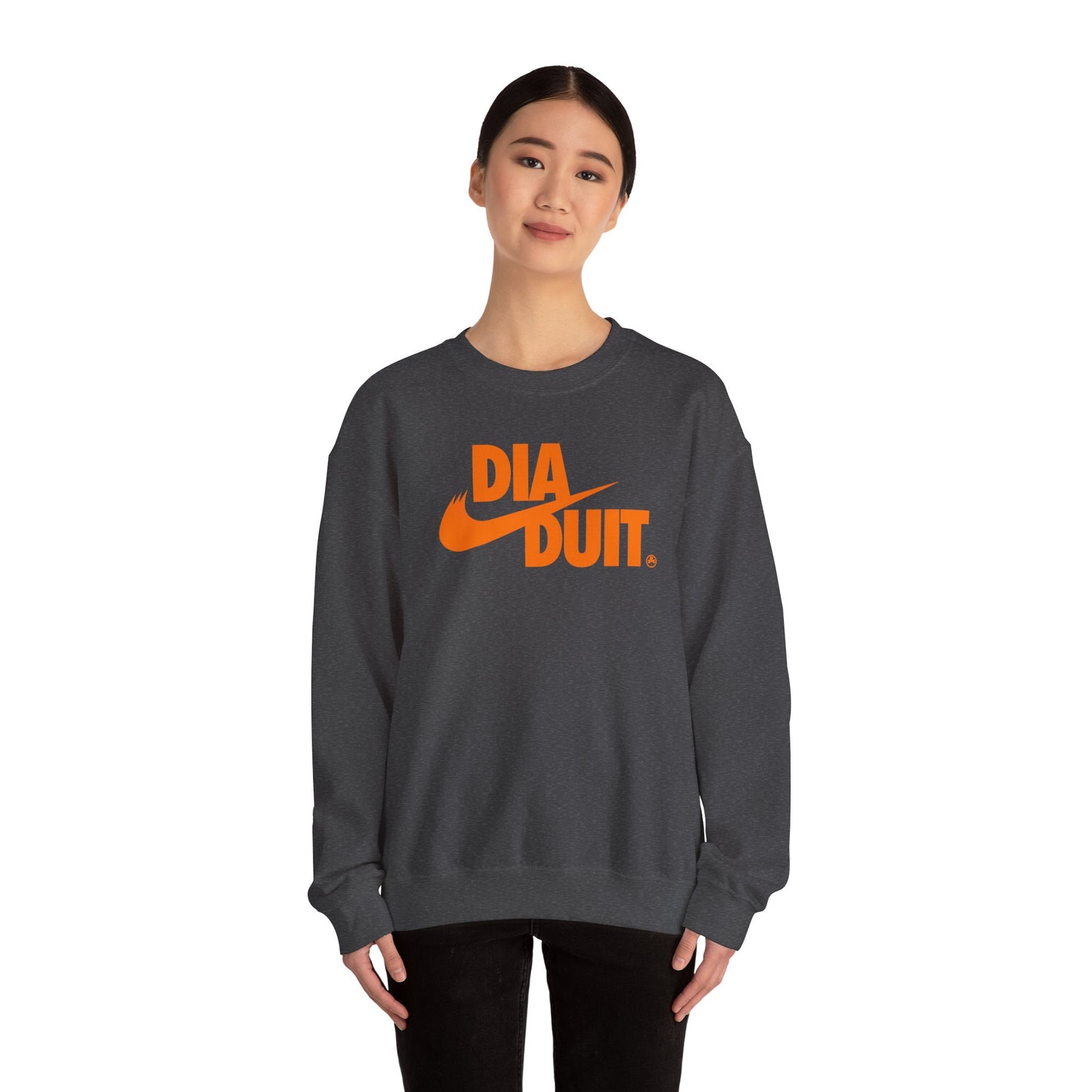DIA DUIT Unisex Heavy Blend™ Crewneck Sweatshirt