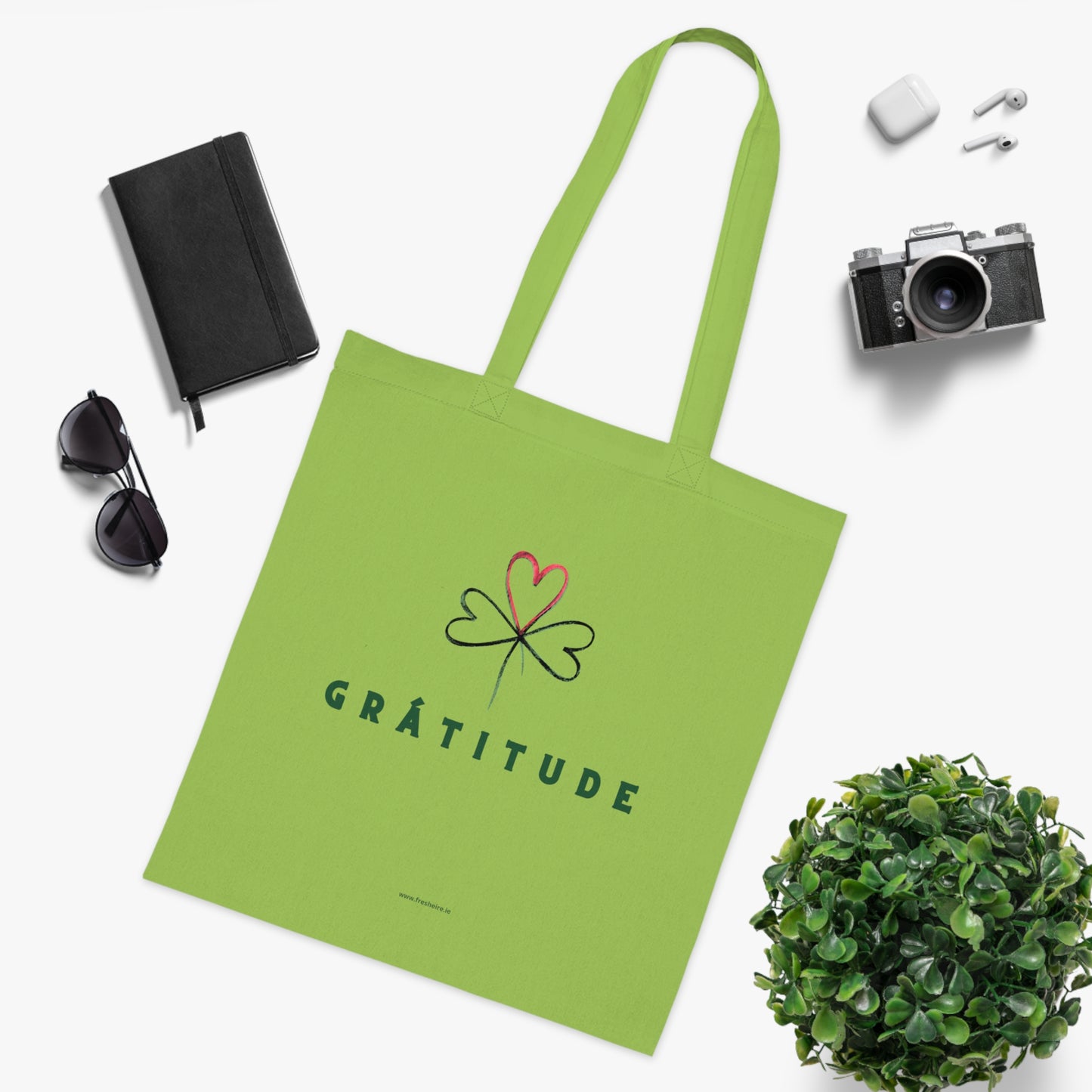 GRÁTITUDE Woven Tote Bag